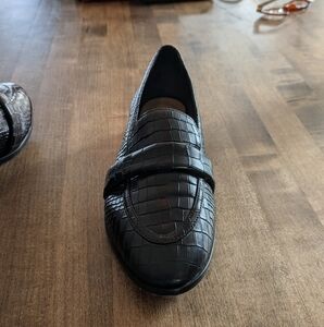 SCHUTZ Black Textured Loafers